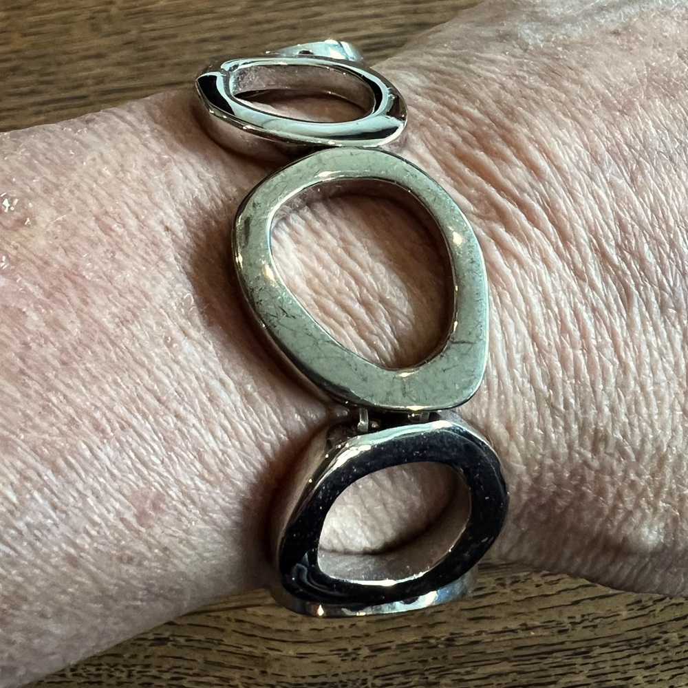 Lia Sophia stretch silver bracelet